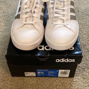 Adidas women shoes size 8.5 silver and white